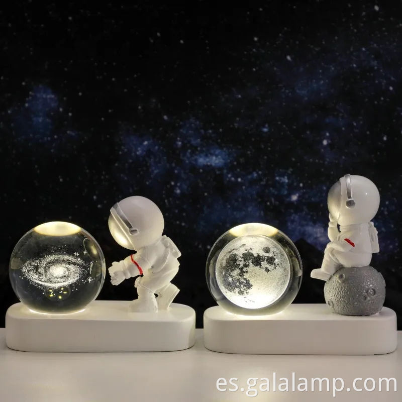 Astronauta, luz de noche estrellada, bola de cristal, base luminosa